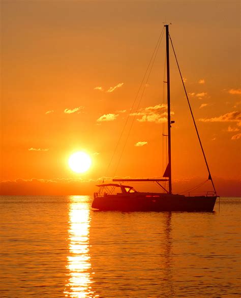Sunset trip with Sailing Yacht - Actionseaze Sailing Tours
