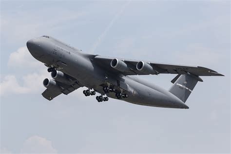 C-5M SUPER GALAXY MAKES EMERGENCY LANDING - Blog Before Flight - Aerospace and Defense News