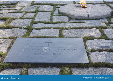 JFK Gravesite Editorial Stock Image - Image: 16311394