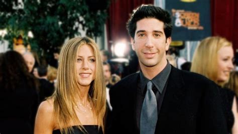 Jennifer Aniston And David Schwimmer Are Apparently Dating In Real Life