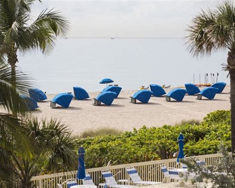 La Costa Beach Club Resort Details : Hopaway Holiday - Vacation and ...