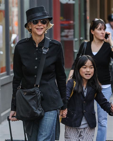 Meg Ryan, Daughter Daisy Spotted In New York (PHOTOS) | HuffPost