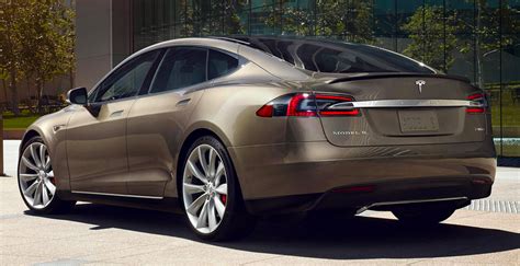 Green Tesla Model S - malayuswea