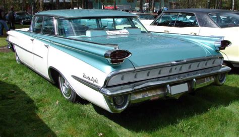 1960 Oldsmobile 98 - Information and photos - MOMENTcar