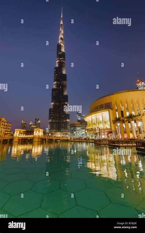 Burj khalifa night view hi-res stock photography and images - Alamy