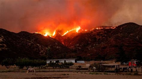 1st big Southern California wildfire of 2020 keeps on raging | WGN-TV