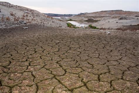 California Drought Crisis Reaches Worst Level as It Spreads North - NBC ...