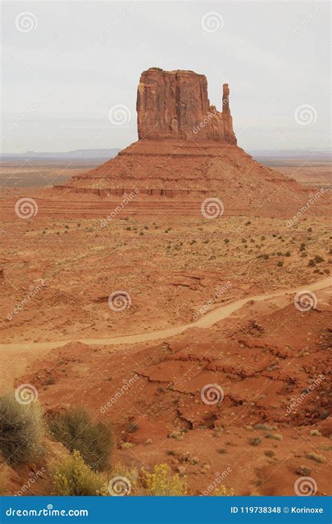 West Mitten Butte Formation, Monument Valley Stock Photo - Image of canyon, mitten: 119738348