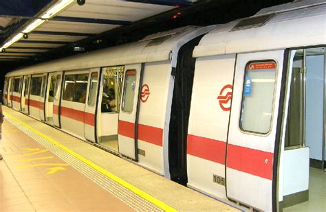 SMRT train - KTMRailwayFan.com - Gallery