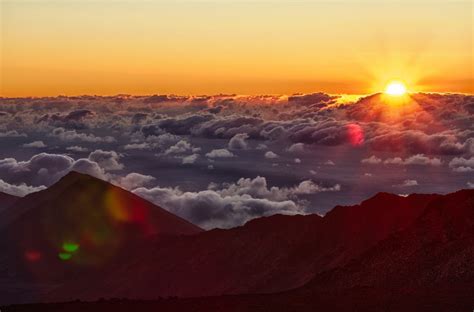 haleakala sunrise. Haleakala National Park now requires reservations to see the sunrise ...