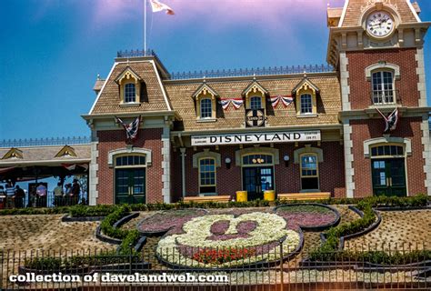 Davelandblog: 2000th Post Extravaganza: Disneyland Train Station