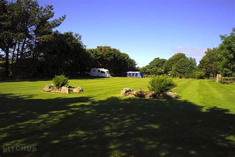 Campsites in St Ives, Cornwall from £10/nt - Pitchup