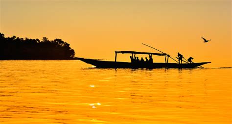 Chilika Lake - Asia's largest brackish water lagoon