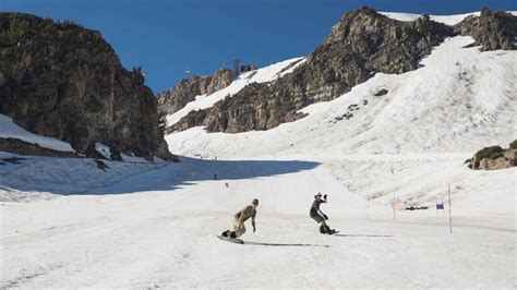 Mammoth Mountain ski season to end before August