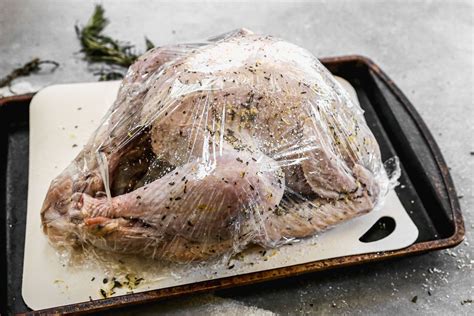 Dry Brine Turkey {Easiest Juicy Turkey!} – WellPlated.com