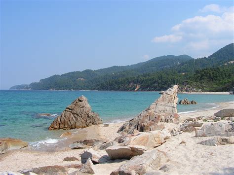 File:Vourvourou-Greece.jpg - Wikimedia Commons