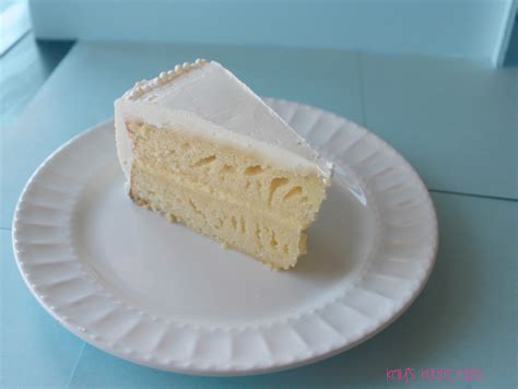 Kelly's Konfections: The Ultimate Vanilla Cake
