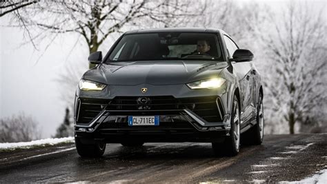 New Lamborghini Urus S 2023 review - pictures | Auto Express