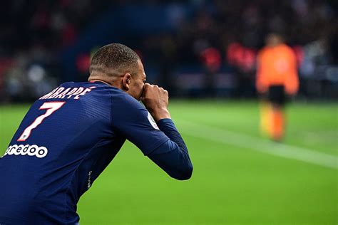 Kylian Mbappe Celebration, Kylian Mbappé Celebration HD wallpaper | Pxfuel