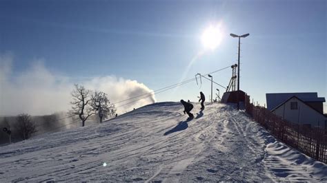 Stony Mountain Ski Area opens the slopes for the season | CBC News