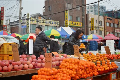 Detour to Korea: Korea's Traditional Markets - A Peak into the Past