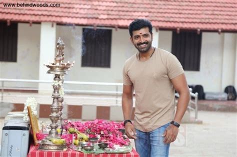 Thadam (aka) Thaadam photos stills & images