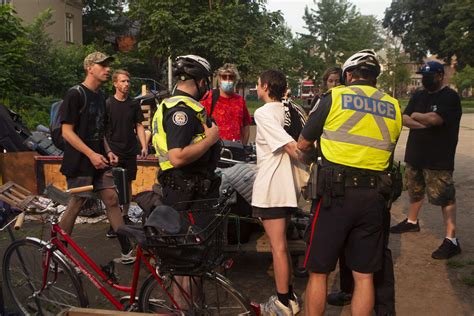 Arrests made as Toronto starts clearing Alexandra Park encampment | Toronto Sun