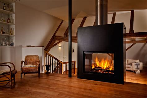 25 Epic Double Sided Fireplace Ideas for This Winter