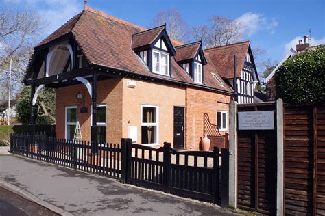 Willoughby Lodge, Woodhall Spa © Stephen McKay cc-by-sa/2.0 :: Geograph Britain and Ireland