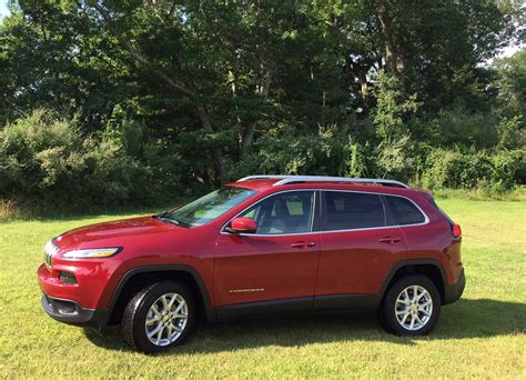 REVIEW: 2015 Jeep Cherokee Latitude Offers Off-Road Capability in a Comfy Crossover - BestRide