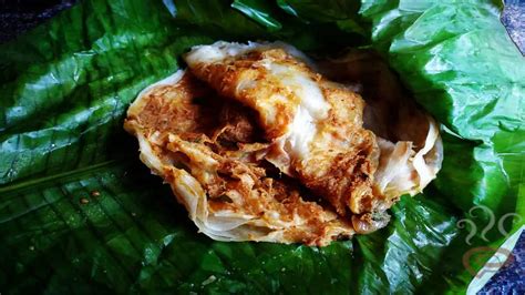 Kizhi Parotta: This Egg-Chicken Parotta Is Cooked Inside A Banana Leaf