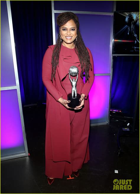 Filmmaker Ava DuVernay Wins Entertainer of the Year at NAACP Image ...