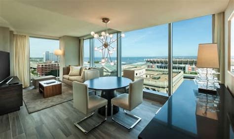 Hilton Cleveland Downtown Accommodations