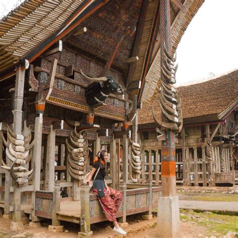 rumah adat toraja - MENGHADIRKAN