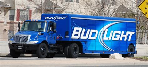 ANHEUSER BUSCH (BUD LIGHT) - INTERNATIONAL DELIVERY TRUCK | Flickr ...