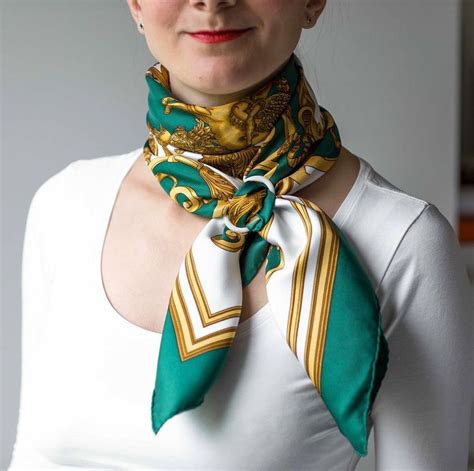 42 Beautiful Womens Scarf Ideas To Wear This Spring | Ways to wear a scarf, Scarf, Scarf styles