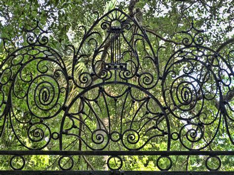 Charleston Wrought Iron Fence | Wrought iron fence to a park… | Flickr