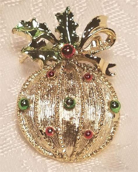 Vintage Gerry's Christmas Ornament Pin With Holly | Christmas ornaments ...