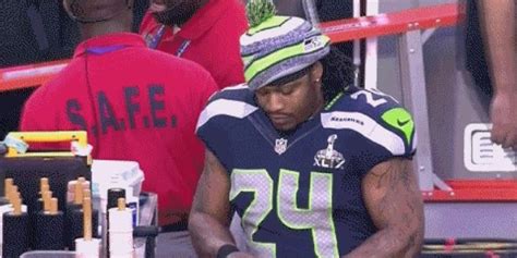 Marshawn Lynch Ate Some Skittles Before The Super Bowl And Then Scored ...