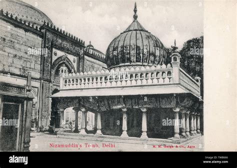 The Tomb of Sufi Saint Nizamuddin Auliya Stock Photo - Alamy