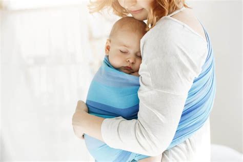 Everything you need to know before buying a baby sling - using a baby ...