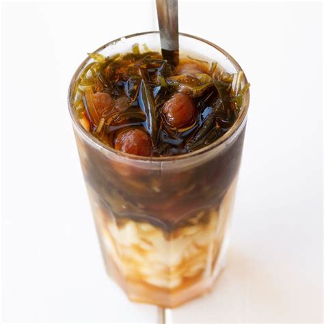 Vietnamese Refreshing Iced Dessert Drink with Seaweed, Lotus Seeds ...