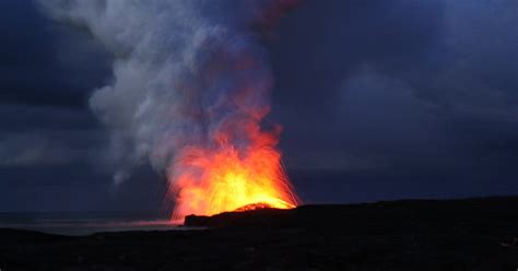 Webcam Traveler: webcam focused on Kilauea Volcano in Hawaii