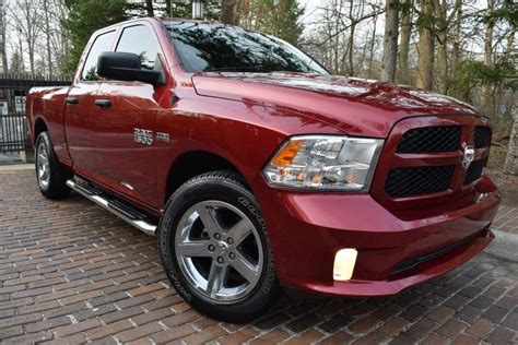 2015 Ram 1500 ST CREW CAB Edition (Hemi Powered) for sale