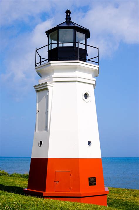 Vermilion Lighthouse | Even though the town of Vermilion sit… | Flickr