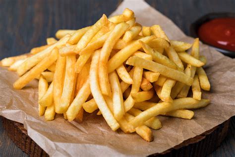 Diet of only fries and chips contributes to ‘fussy eater’ teen’s blindness, study says - Chicago ...