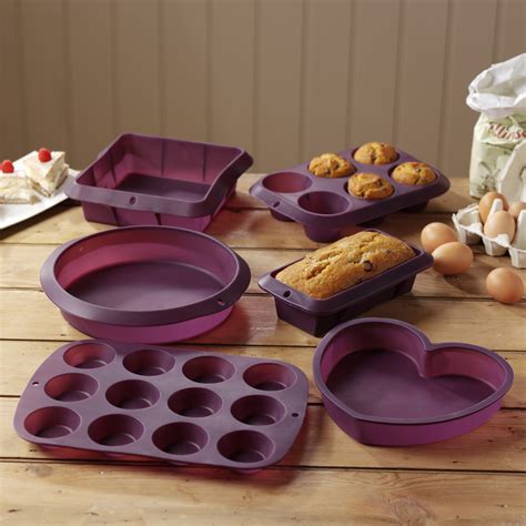 Giveaway: ProCook Silicone Bakeware Set - RRP: £88 - Lavender and Lovage