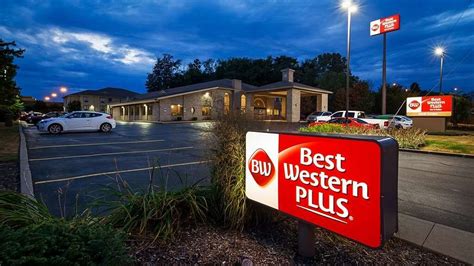 BEST WESTERN PLUS NORTH CANTON INN & SUITES $56 ($̶6̶8̶) - Updated 2021 Prices & Hotel Reviews ...