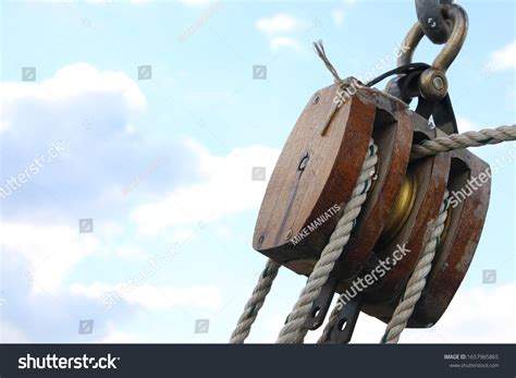 6,264 Wooden Pulley Images, Stock Photos & Vectors | Shutterstock