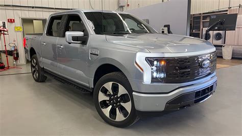 2022 Ford F-150 Lightning EV pickup showcases power, smart new features